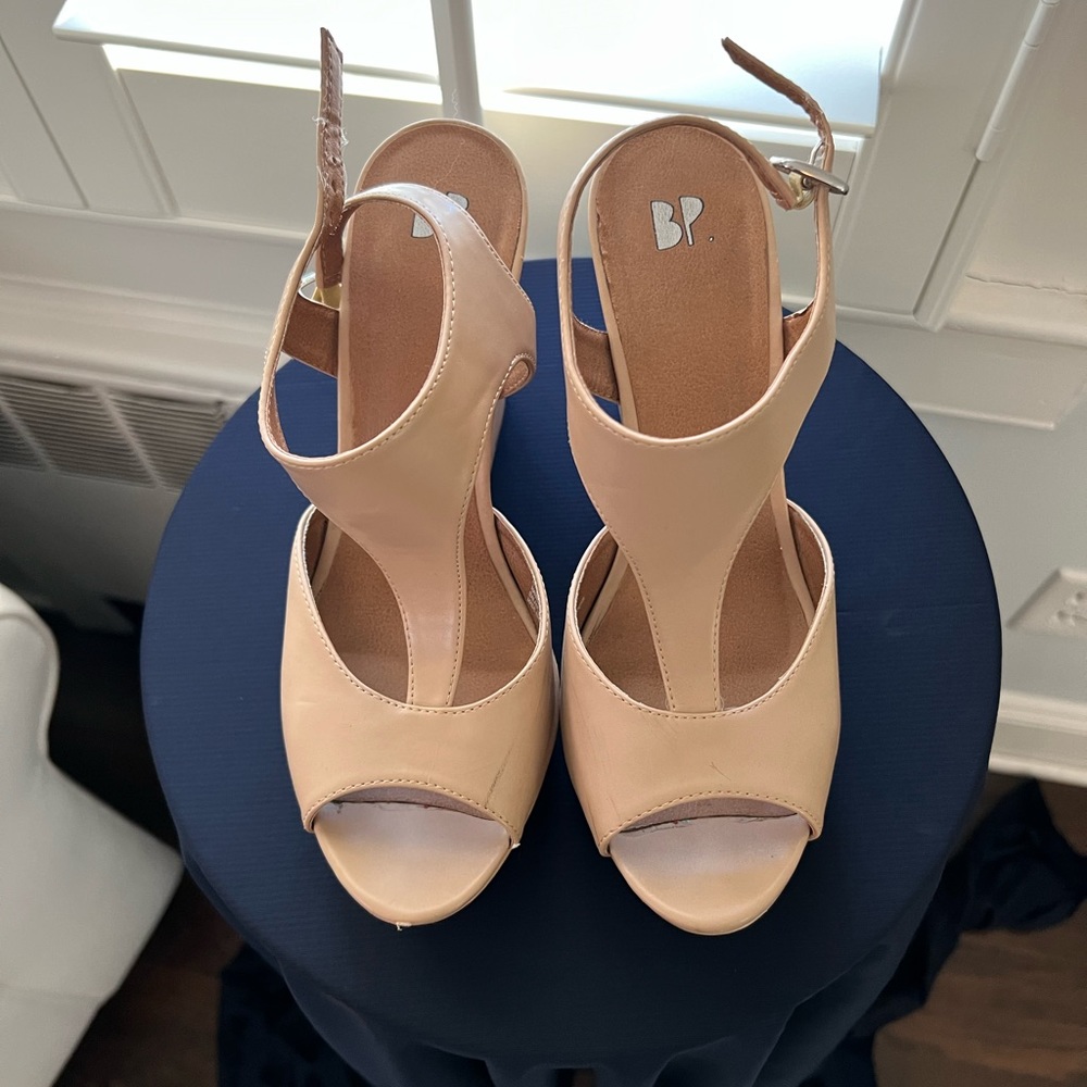 BP Tan Wedge